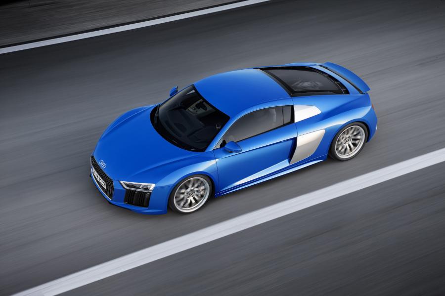  Audi R8 V10 2015 года  (WW) (фото 2 из 21)